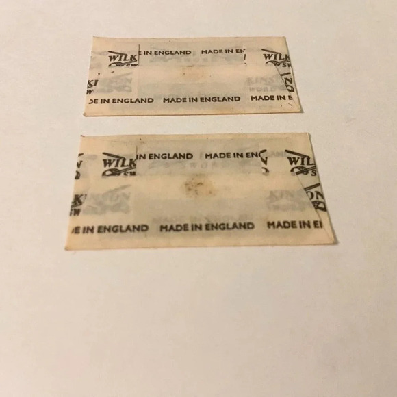 Vintage Wilkinson Sword Safety Razor Blades Lot of 2 Made in England - Picture 3 of 6